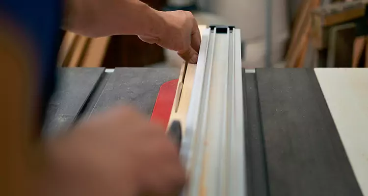 Bifold Door Seal Repair in Midway, FL