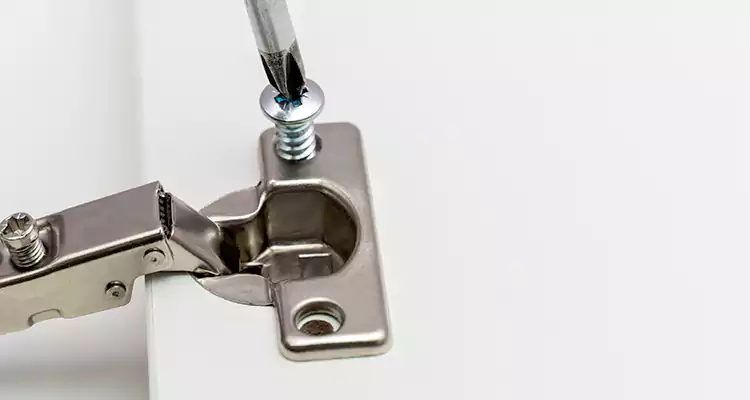 Screen Door Hinge Repair in Midway, FL