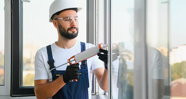 Retractable Screens Repair for Patio in Midway, FL