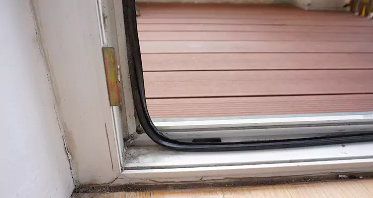 Why Choose Us for Leaking Sliding Glass Door Repair in Midway, FL?