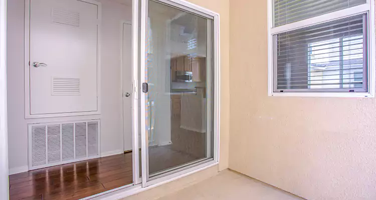 Sliding Screen Door Track Repair in Midway, FL
