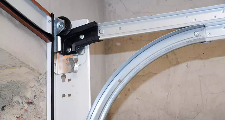 Maintain Liftmaster Garage Door Off Track in Midway, FL