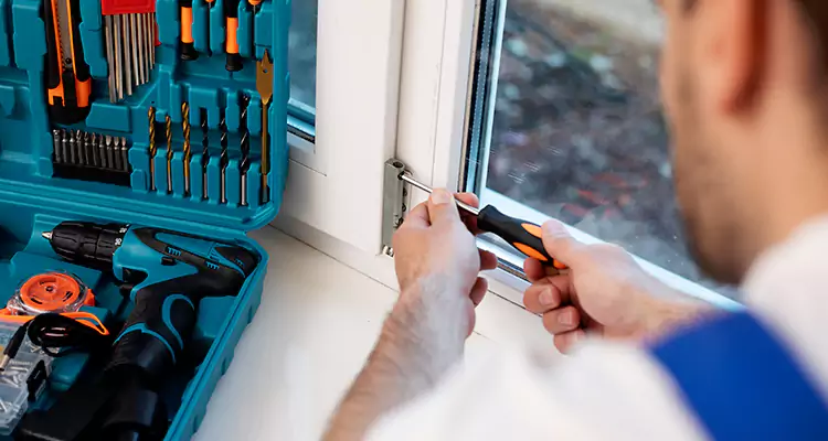 Mirrored Sliding Doors Replacement Expert in Midway, FL