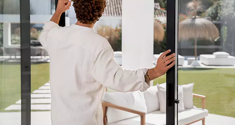 Sliding Screen Door Maintenance for Closing Issues in Midway, FL