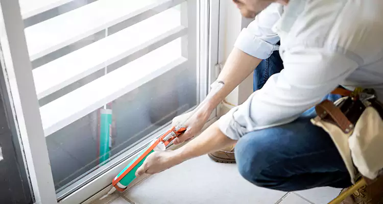 Dap Window Caulk Repair in Midway, FL